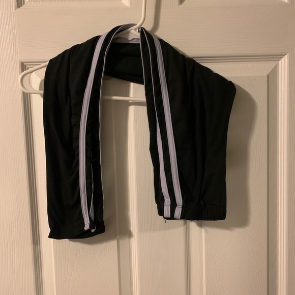 Matching set - Picture 3 of 3